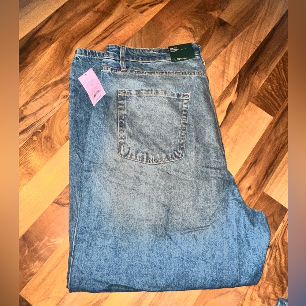 WILD FABLE NWT HIGH-RISE 90s RELAXED STRAIGHT LEG -17/30inseam
